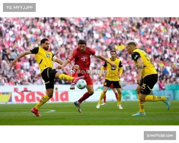 拜仁举行家庭聚餐备战多特蒙德,团队凝聚力成关键